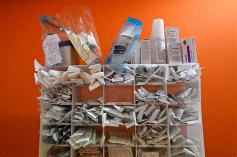 DOH launches drug price watch website .